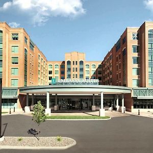 Embassy Suites Saratoga Springs